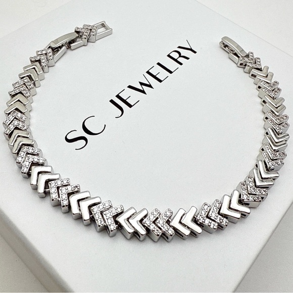 Chevron Elegance Bracelet with C Zirconia Platinium Plated  Luxury Jewelry - Picture 1 of 12